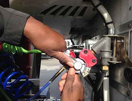 Coupling: How to connect the air and electrical lines from the CMV to the trailer.